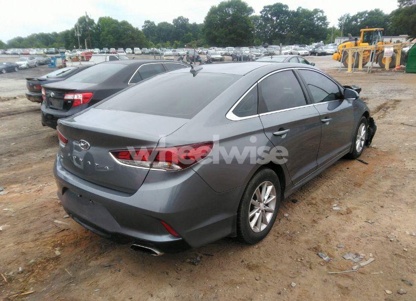 Photo 4 of 2018 Hyundai Sonata SE (VIN 5NPE24AF5JH704063)