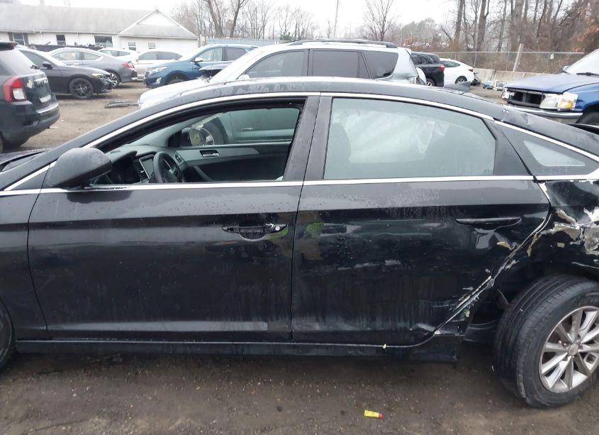 Photo 14 of 2018 Hyundai Sonata SE (VIN 5NPE24AF5JH725253)