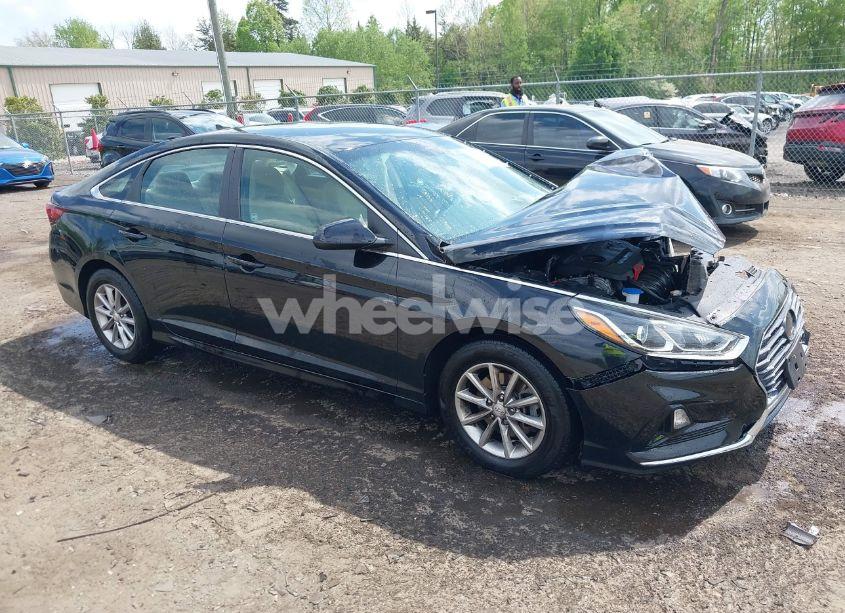 2019 Hyundai Sonata SE (VIN 5NPE24AF5KH733113) main photo