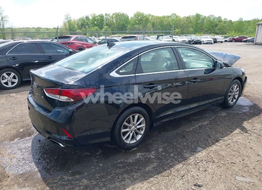 Photo 4 of 2019 Hyundai Sonata SE (VIN 5NPE24AF5KH733113)