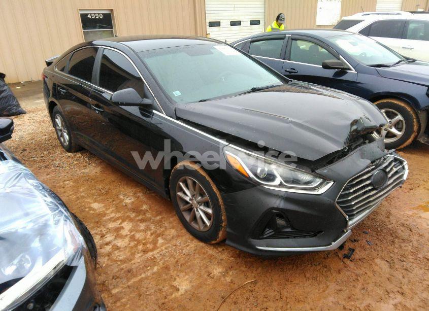 2019 Hyundai Sonata SE (VIN 5NPE24AF5KH735069) main photo