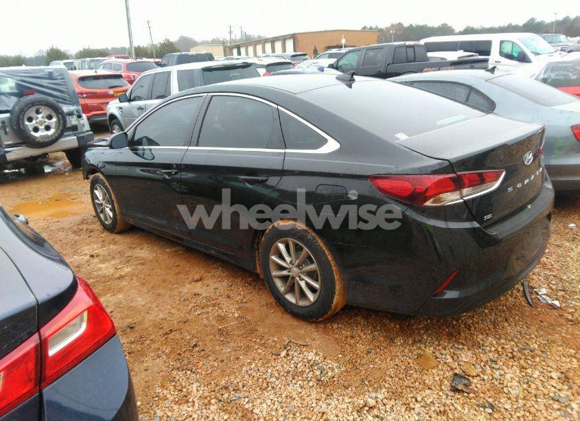 Photo 3 of 2019 Hyundai Sonata SE (VIN 5NPE24AF5KH735069)