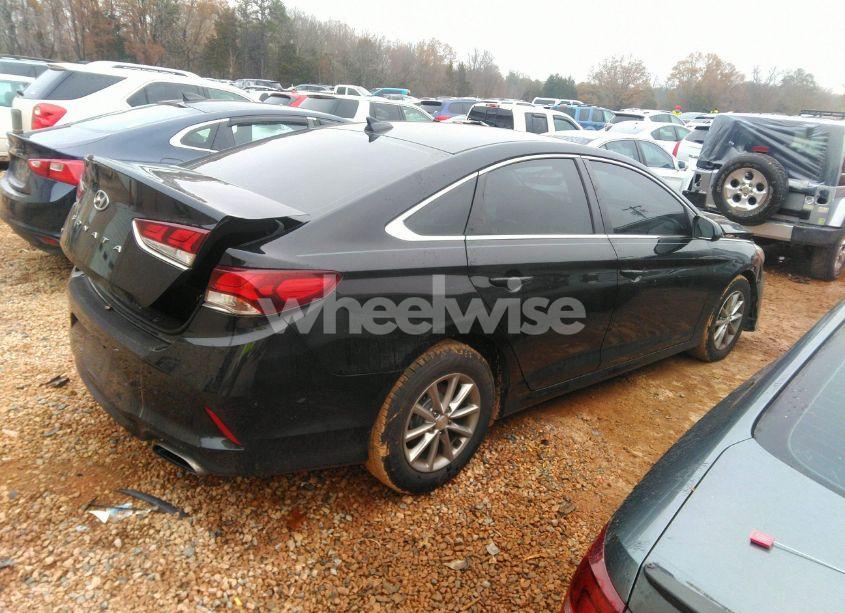 Photo 4 of 2019 Hyundai Sonata SE (VIN 5NPE24AF5KH735069)