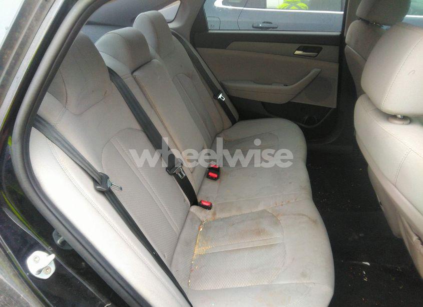 Photo 8 of 2019 Hyundai Sonata SE (VIN 5NPE24AF5KH735069)