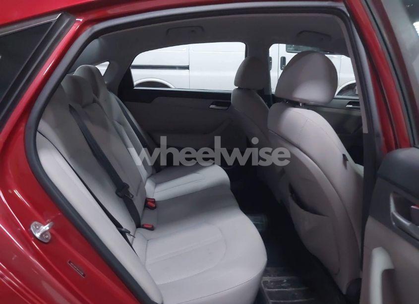 Photo 8 of 2019 Hyundai Sonata SE (VIN 5NPE24AF5KH735198)