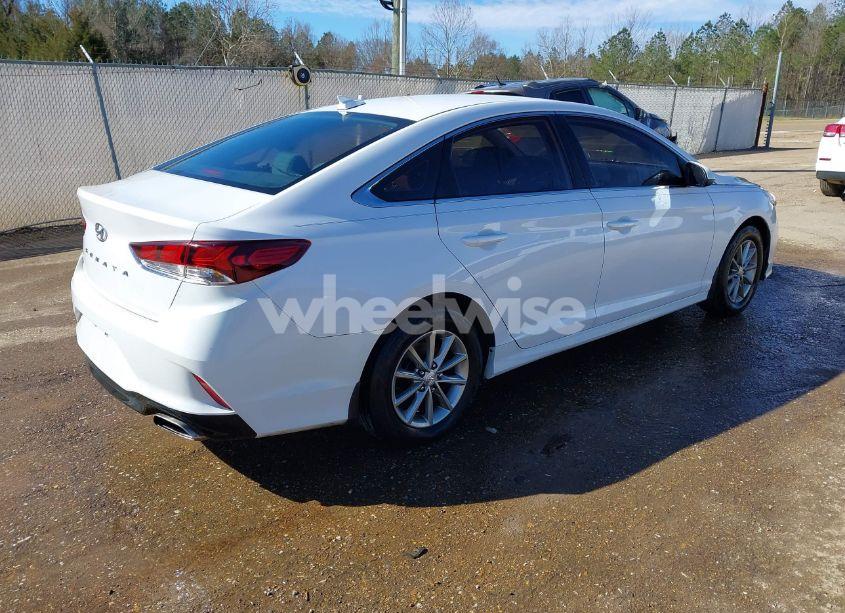 Photo 4 of 2019 Hyundai Sonata SE (VIN 5NPE24AF5KH738070)