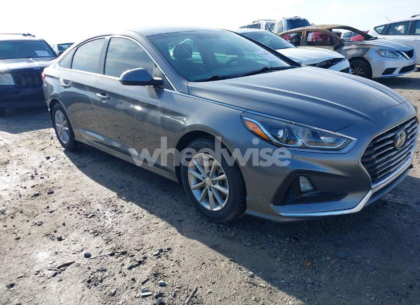 2019 Hyundai Sonata SE (VIN 5NPE24AF5KH739171) main photo