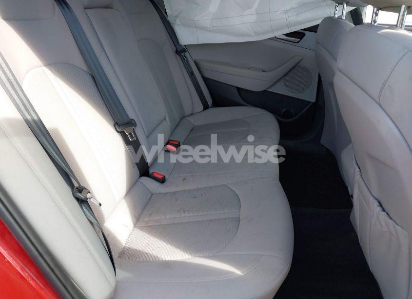 Photo 8 of 2019 Hyundai Sonata SE (VIN 5NPE24AF5KH755676)