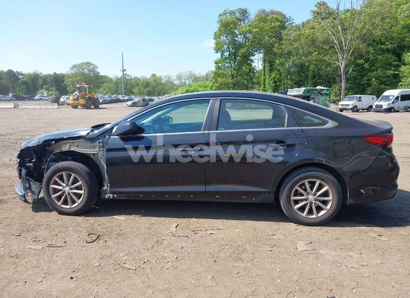 Photo 14 of 2019 Hyundai Sonata SE (VIN 5NPE24AF5KH758089)