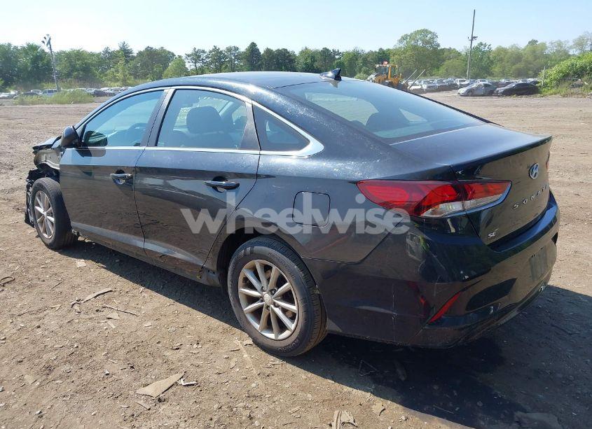 Photo 3 of 2019 Hyundai Sonata SE (VIN 5NPE24AF5KH758089)