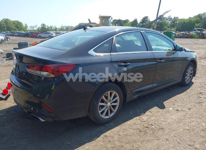 Photo 4 of 2019 Hyundai Sonata SE (VIN 5NPE24AF5KH758089)