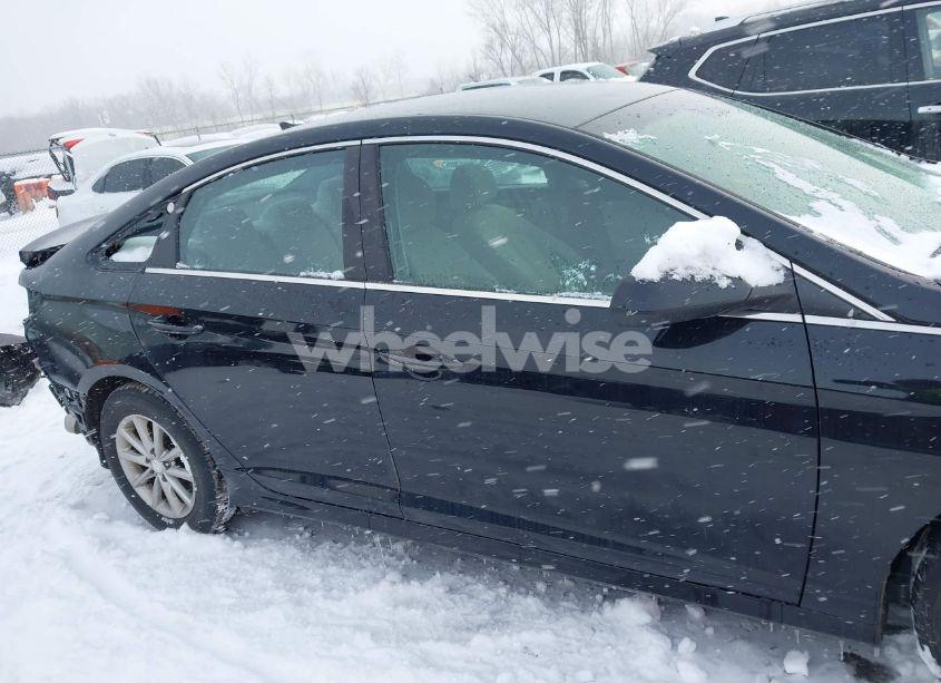 Photo 14 of 2019 Hyundai Sonata SE (VIN 5NPE24AF5KH765804)