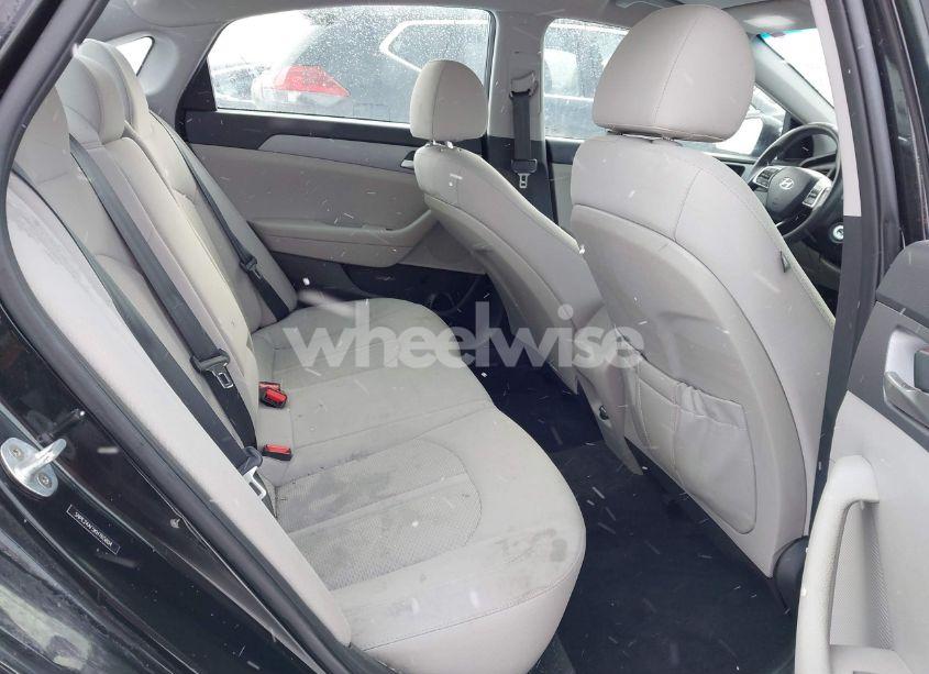 Photo 8 of 2019 Hyundai Sonata SE (VIN 5NPE24AF5KH765804)