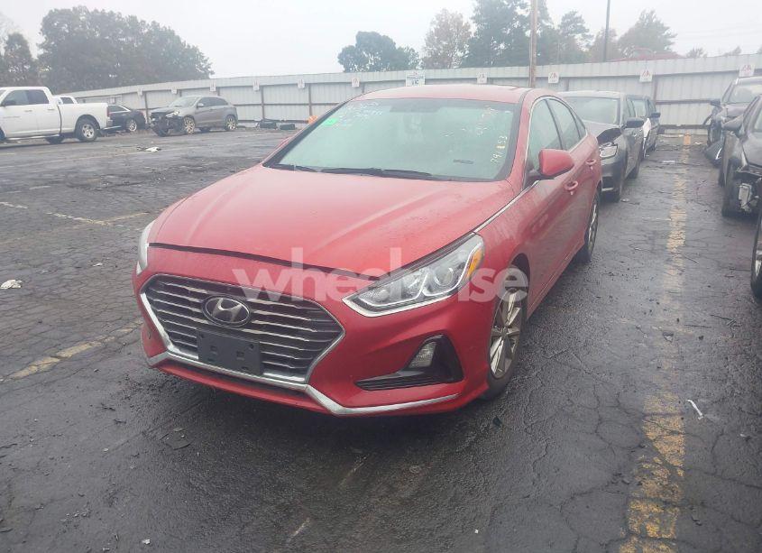 Photo 2 of 2019 Hyundai Sonata SE (VIN 5NPE24AF5KH791853)