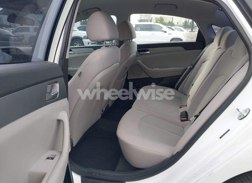 Photo 8 of 2019 Hyundai Sonata SE (VIN 5NPE24AF5KH799886)