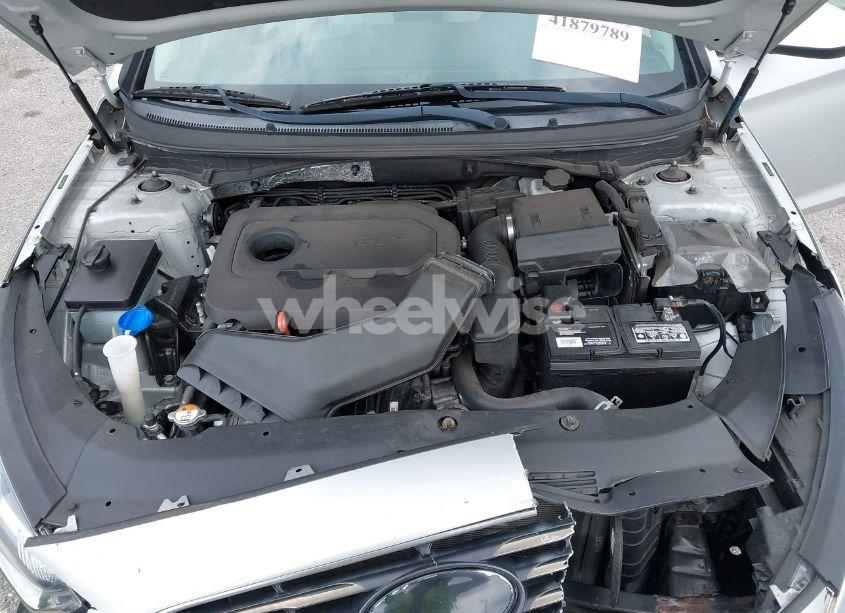 Photo 10 of 2019 Hyundai Sonata SE (VIN 5NPE24AF5KH800020)