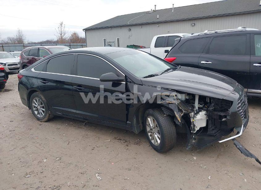 Photo 13 of 2019 Hyundai Sonata SE (VIN 5NPE24AF5KH807680)