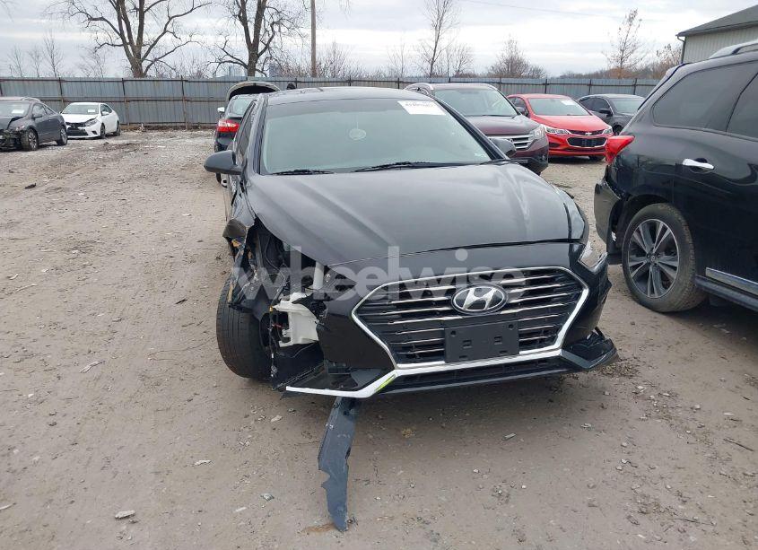Photo 6 of 2019 Hyundai Sonata SE (VIN 5NPE24AF5KH807680)