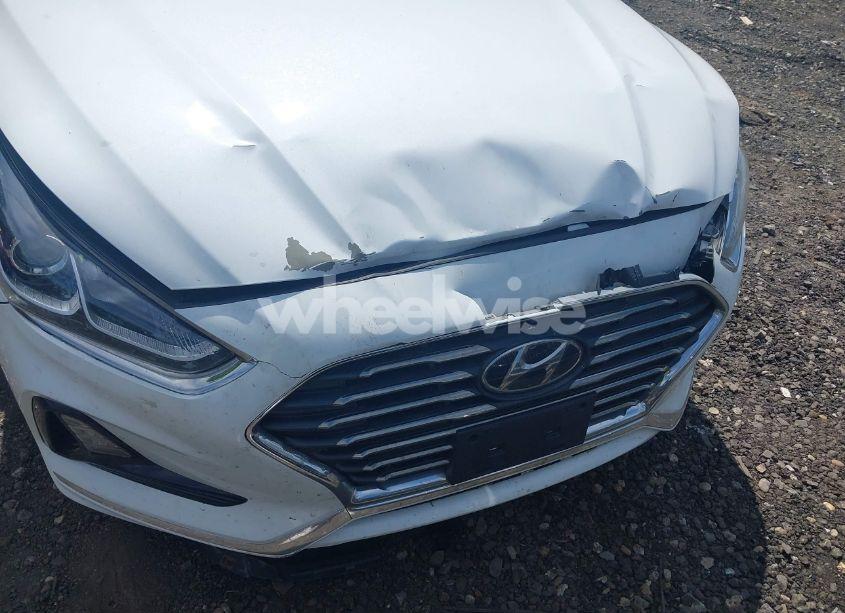 Photo 6 of 2019 Hyundai Sonata SE (VIN 5NPE24AF5KH811423)