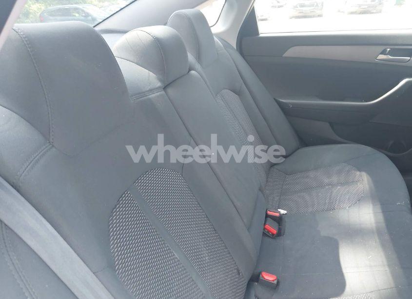 Photo 8 of 2019 Hyundai Sonata SE (VIN 5NPE24AF5KH811423)