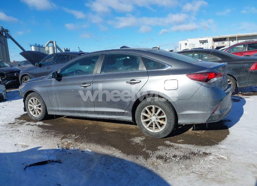 Photo 14 of 2019 Hyundai Sonata SE (VIN 5NPE24AF5KH818615)