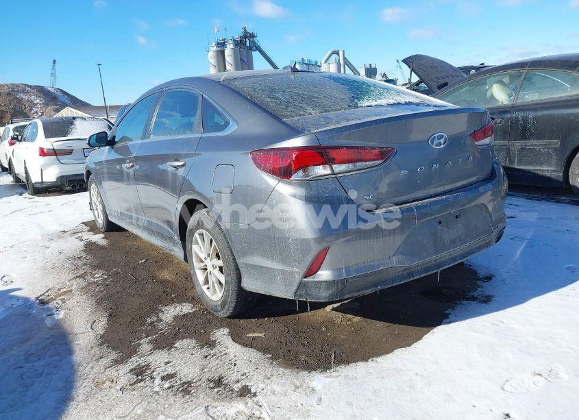 Photo 3 of 2019 Hyundai Sonata SE (VIN 5NPE24AF5KH818615)