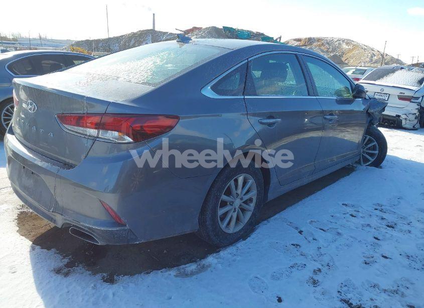 Photo 4 of 2019 Hyundai Sonata SE (VIN 5NPE24AF5KH818615)