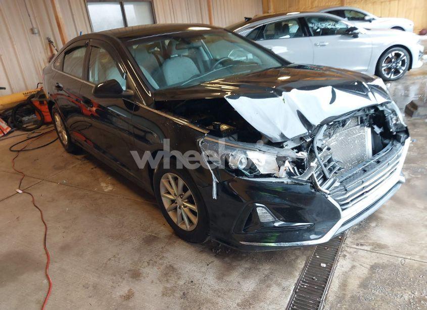 2019 Hyundai Sonata SE (VIN 5NPE24AF5KH819599) main photo