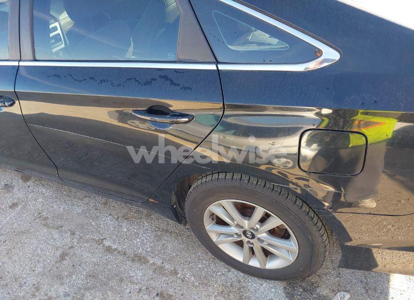 Photo 13 of 2015 Hyundai Sonata SE (VIN 5NPE24AF6FH019156)