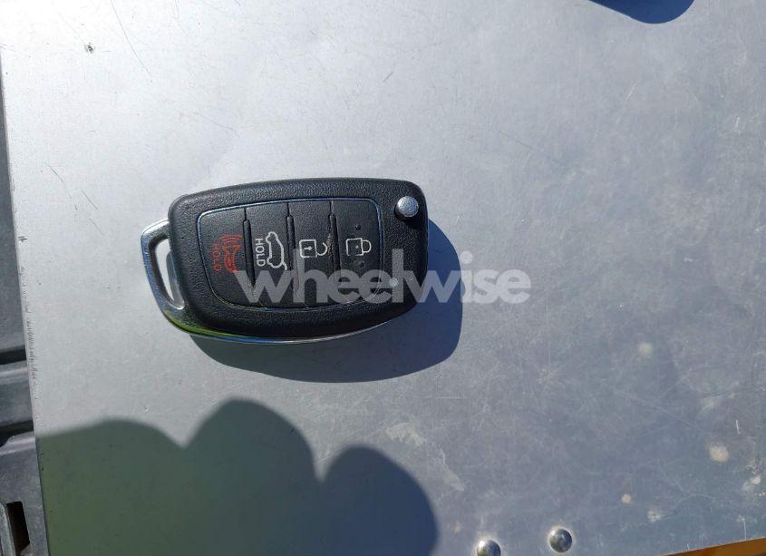 Photo 11 of 2015 Hyundai Sonata SE (VIN 5NPE24AF6FH024759)