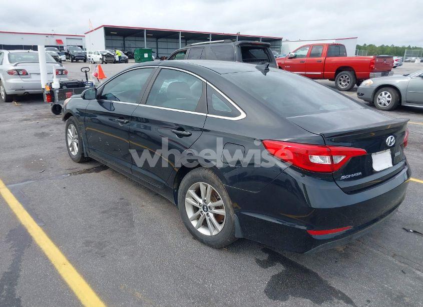 Photo 3 of 2015 Hyundai Sonata SE (VIN 5NPE24AF6FH025782)
