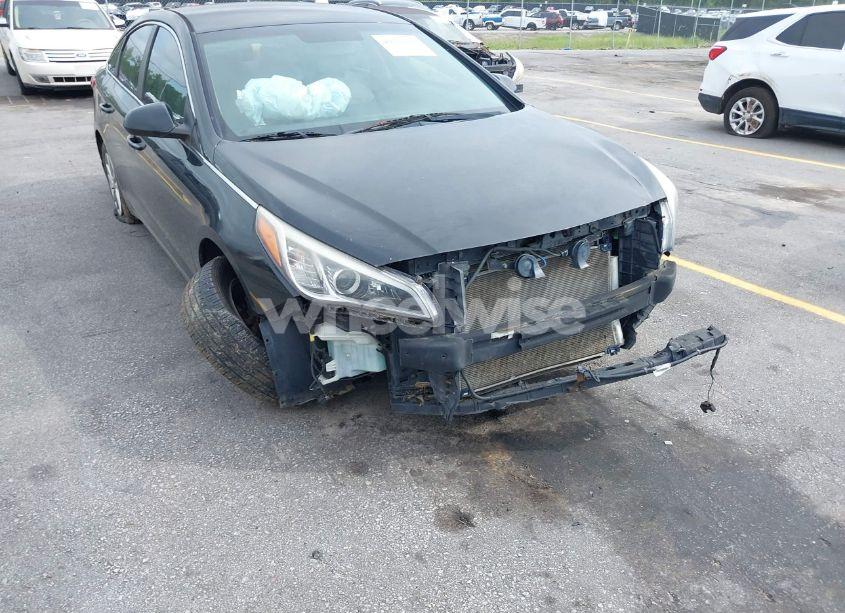 Photo 6 of 2015 Hyundai Sonata SE (VIN 5NPE24AF6FH025782)
