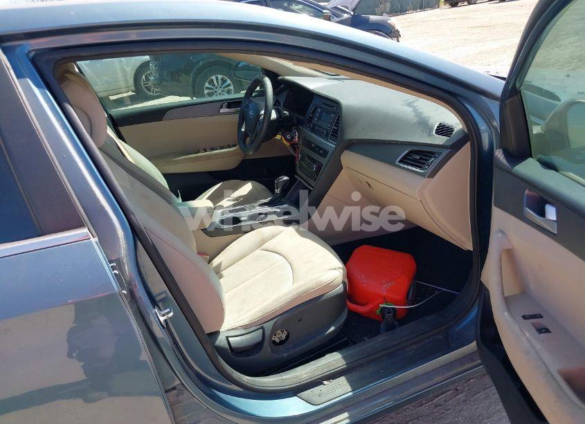 Photo 5 of 2015 Hyundai Sonata SE (VIN 5NPE24AF6FH061651)