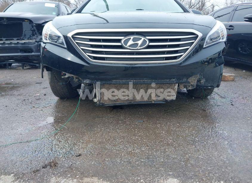Photo 6 of 2015 Hyundai Sonata SE (VIN 5NPE24AF6FH092463)