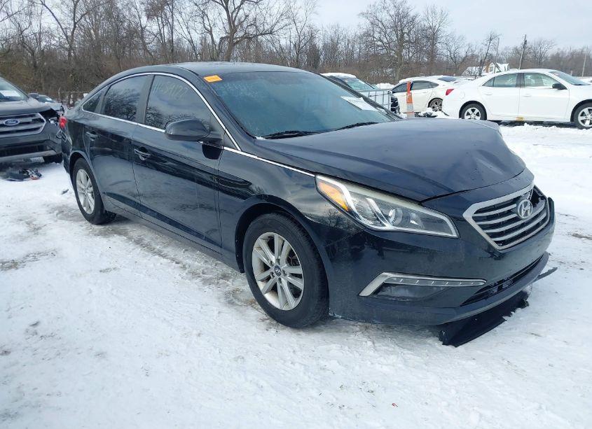 2015 Hyundai Sonata SE (VIN 5NPE24AF6FH099803) main photo