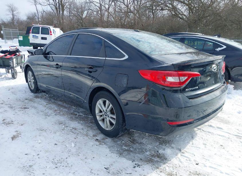 Photo 3 of 2015 Hyundai Sonata SE (VIN 5NPE24AF6FH099803)