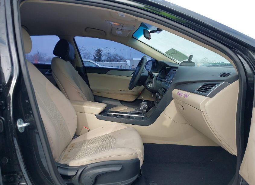 Photo 5 of 2015 Hyundai Sonata SE (VIN 5NPE24AF6FH099803)