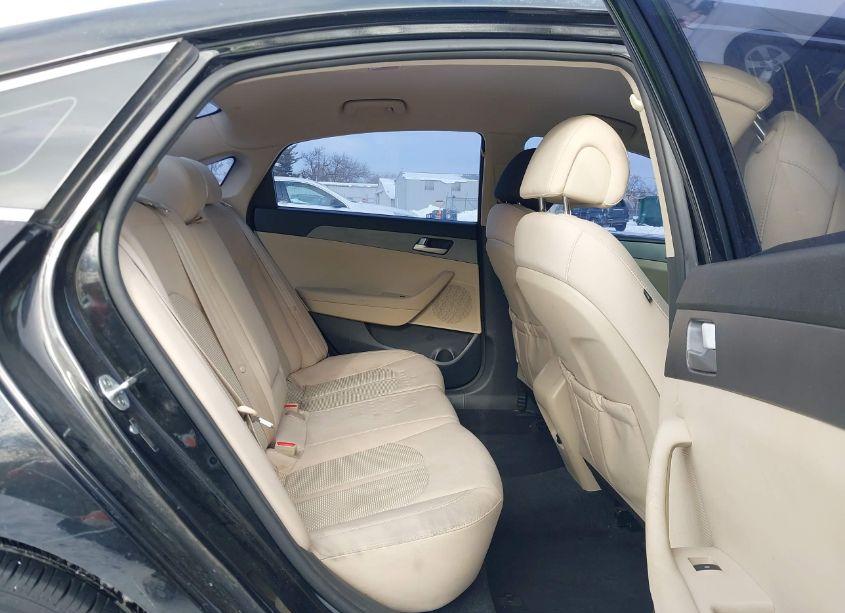 Photo 8 of 2015 Hyundai Sonata SE (VIN 5NPE24AF6FH099803)