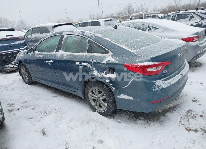 Photo 3 of 2015 Hyundai Sonata SE (VIN 5NPE24AF6FH115983)