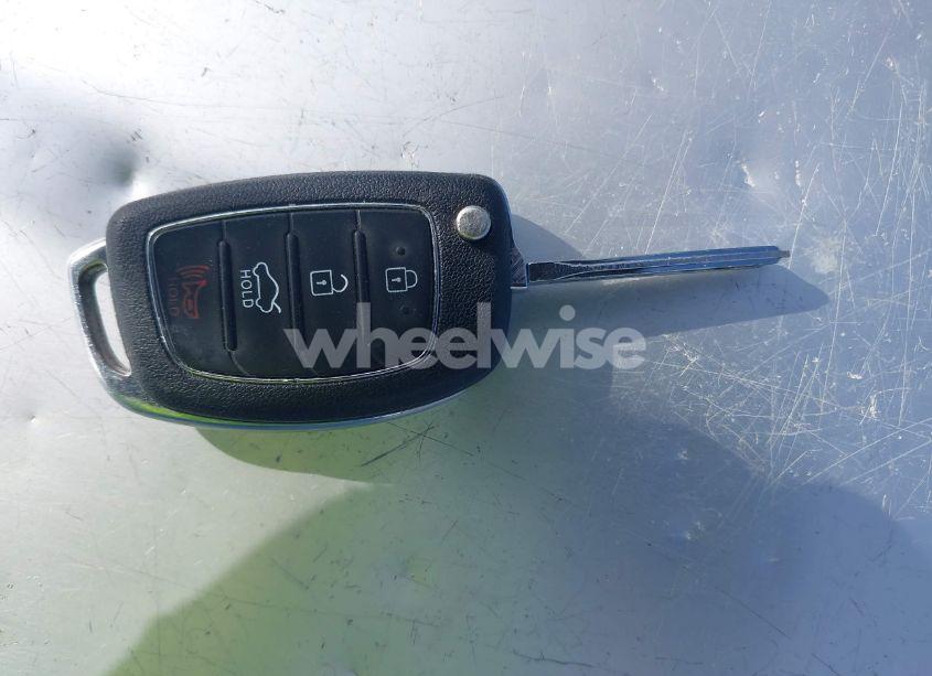 Photo 11 of 2015 Hyundai Sonata SE (VIN 5NPE24AF6FH122464)