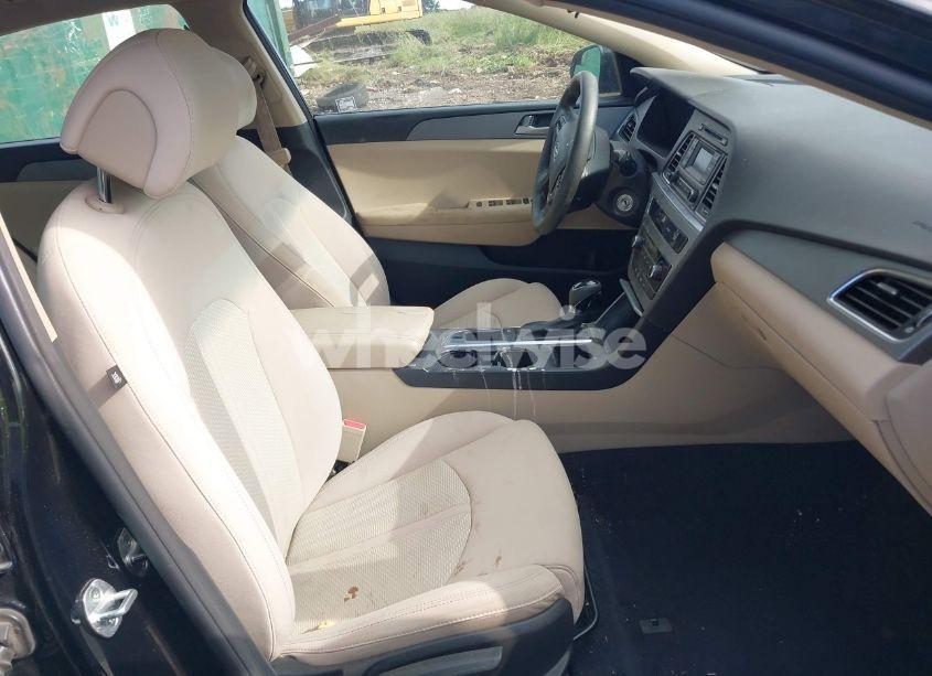 Photo 5 of 2015 Hyundai Sonata SE (VIN 5NPE24AF6FH122464)