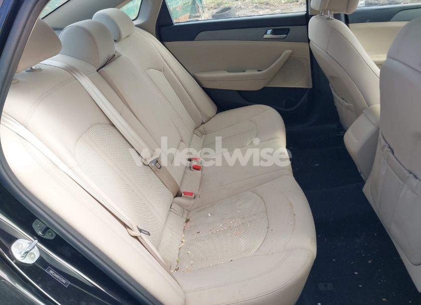 Photo 8 of 2015 Hyundai Sonata SE (VIN 5NPE24AF6FH122464)