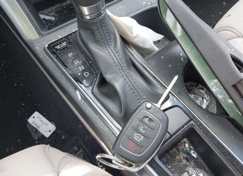 Photo 11 of 2015 Hyundai Sonata SE (VIN 5NPE24AF6FH123033)