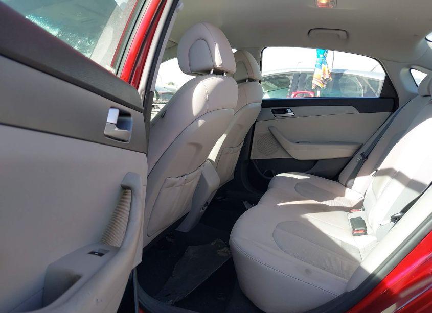 Photo 8 of 2015 Hyundai Sonata SE (VIN 5NPE24AF6FH123033)