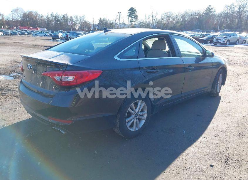 Photo 4 of 2015 Hyundai Sonata SE (VIN 5NPE24AF6FH133917)