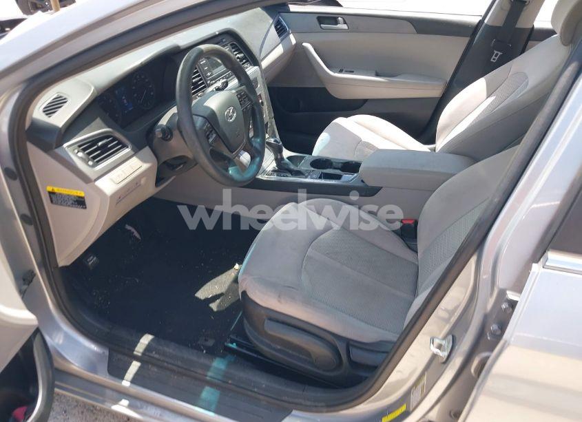 Photo 13 of 2015 Hyundai Sonata SE (VIN 5NPE24AF6FH148434)