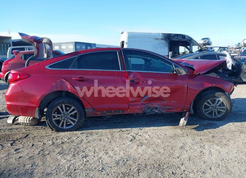 Photo 13 of 2015 Hyundai Sonata SE (VIN 5NPE24AF6FH161863)