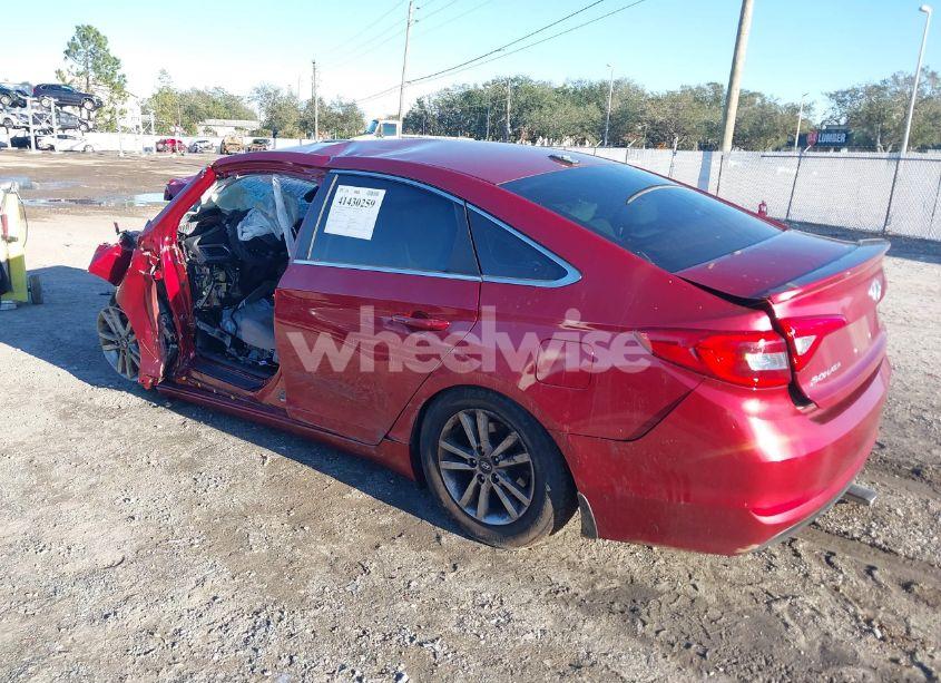 Photo 3 of 2015 Hyundai Sonata SE (VIN 5NPE24AF6FH161863)