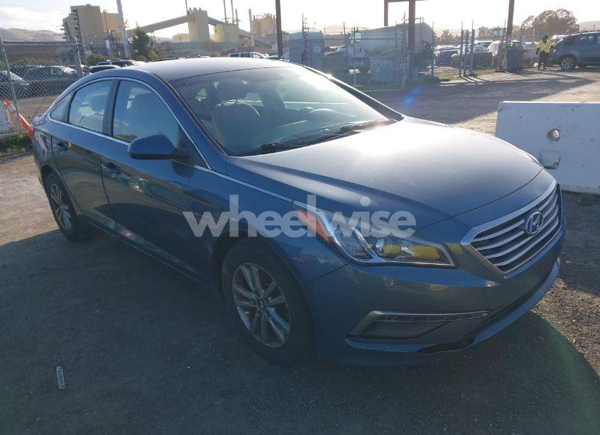 2015 Hyundai Sonata SE (VIN 5NPE24AF6FH162236) main photo