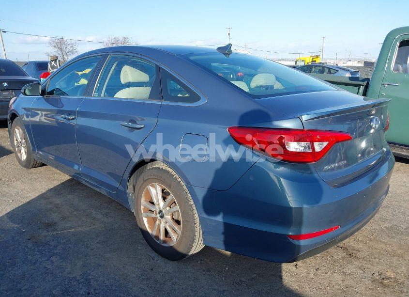 Photo 3 of 2015 Hyundai Sonata SE (VIN 5NPE24AF6FH162236)